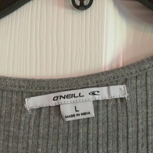 Grey O’Neill romper, size L - Picture 2 of 2